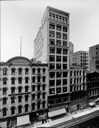 Clifton House, Thomas Church Building och J. P. Atwater Building, Chicago, Illinois, USA, ca 1900 (s/v foto)