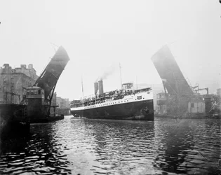 Eastland ship, Chicago, Illinois, USA, ca 1900 (s/v foto)