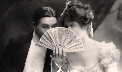 Billie Burke och Farren Soutar i en scen från The Belle of Mayfair, tidigt 1900-tal.