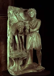 Att tröska vete: juli från en statykalender över Månadernas arbete, ca 1200 (sten)