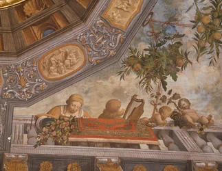Dam, musiker och amoriner på balkongen, detalj från takfresk, av Garofalo (1481-1559), Skattkammare, Ludovico il Moro-palatset eller Costabili-palatset, Ferrara, Italien