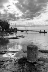 Hamn vid Dordogne, Bourg-sur-Gironde, Gironde (foto)