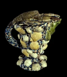 Rustik akvamarin med keramisk dekor av skal. Realiserad av Bernard Palissy (1510-1589) 1565 Paris, Musee du Louvre