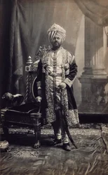 Maharaja Jagatjit Singh av Kapurthala, ca 1903 (albumenutskrift)