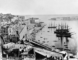 Ingången till den stora hamnen, Malta, ca 1880