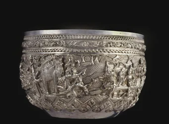 Skål med höviska scener, sent 1800-tal (silver)