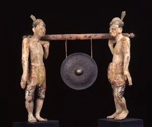 Gong, sent 1800-tal (trä och metall)