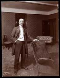 Henry Arthur Jones, 1905 (silvergelatintryck)