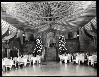 Receptionsrummet på Ritz-Carlton Hotel, 1915 eller 1916 (silvergelatintryck)