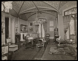 Salongen i Helen Goulds egendom (Jay Goulds hem) i Tarrytown, New York, 1893-94 (silvergelatintryck)