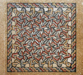 Mosaikgolv från bema-området i den tidiga bysantinska kyrkan i Shiloh, Västbanken, 380-420 AD (mosaik)