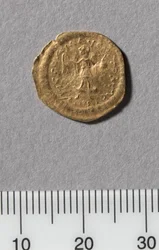 Half Tremissis av Justinian I, Konstantinopel, 527-565 (guld)