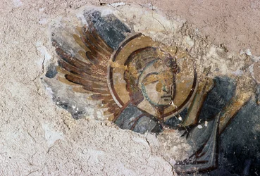 Ängel, fresk i den bysantinska kyrkan Agios Georgios, Apodoulou, Kreta, Grekland (foto)