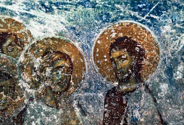 Helgonfigurer, fresk i kyrkan Taxiarhon, Gamla Pyli, ön Kos, Grekland (foto)
