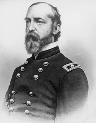 Porträtt av George Gordon Meade (1815-1872), general och civilingenjör i den amerikanska armén som spelade en avgörande roll i det amerikanska inbördeskriget genom att besegra den konfedererade armén i Gettysburg, gravyr efter fotografi