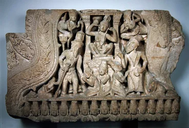 Pediment som visar Parvati och Shiva, Bayon-stil, från Preah Pithu, Angkor, tidigt 1200-tal (sandsten)