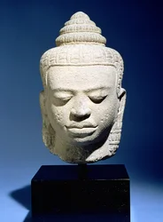 Buddhas huvud, khmeriskt, kambodjanskt, omkring 1100-1200-talet