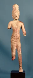 Maitreya Buddha, före-khmerisk figur, tidigt 800-tal (brons)