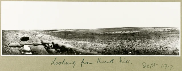 Tittar från Kurd Hill, september 1917