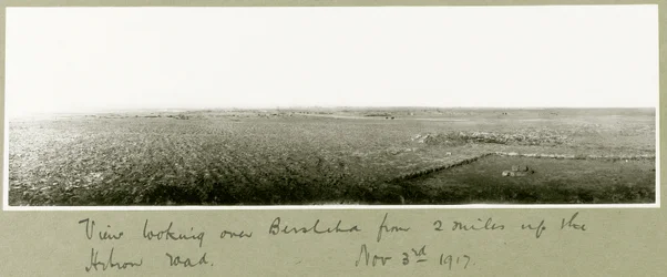 Utsikt över Beersheba från två mil uppför Hebron Road, 3 november 1917