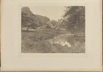 Haddon Hall och Homestead, från floden