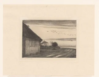 Hus på landsväg vid vattnet