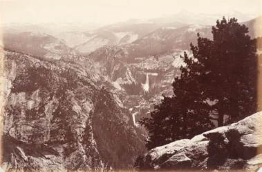 Vernal och Nevada Falls från Glacier Point