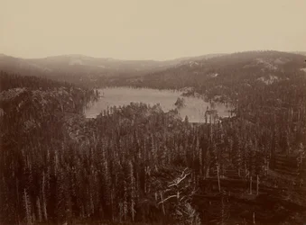 Damms and Lake, Nevada County, Avlägsen vy