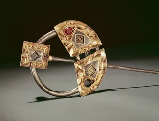 Ringformad brosch, Ardagh Hoard, Reerasta, länet Limerick, vikingatid (silverförgyllt)