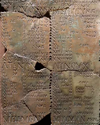 Kalender på bronsplattor, från Coligny