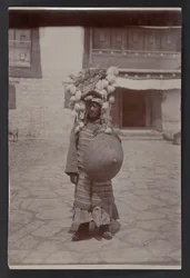 Traditionell tibetansk militärdräkt