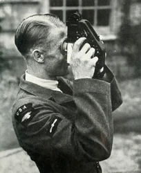 Flygman lärde sig navigering under andra världskriget, 1941.