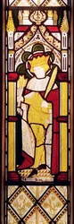 St.Edmund King and Martyr, Fönster i målat glas