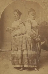 Albumtryck av Millie och Christine McCoy, 1880-1890-talen.