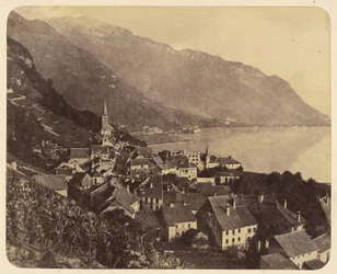 [Stad längs kusten]