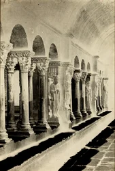 Interiör av klostergången i Saint-Trophime, Arles