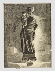 Skulptur av Maria med barnet vid Notre-Dame i Paris