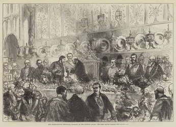 Den internationella kommunala banketten på Mansion House, Lord Mayor passerar Loving Cup
