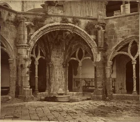 [Tystnadens klostergång, Santa Cruz de Coimbra-klostret]