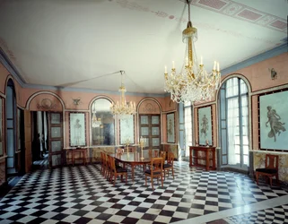Utsikt över matsalen på slottet Malmaison, residens för kejsar Napoleon I (1769-1821), dekorerad av Charles Percier (1764-1838) och Pierre Francois Leonard Fontaine (1762-1853) 1800 Rueil Malmaison, musee du chateau