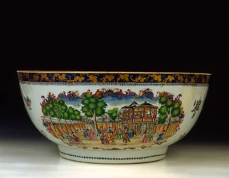 En famille rose "London" punchbowl, med utsikt över Grand Walk, Vauxhall Gardens, ca 1750-1800