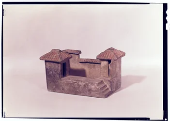 Begravningsmodell av ett hus, Han-dynastin (terrakotta)