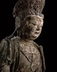 Stor sittande bodhisattva i meditation, Jin-dynastin (1115-1234) (trä & pigment) (detalj) (se 206544)