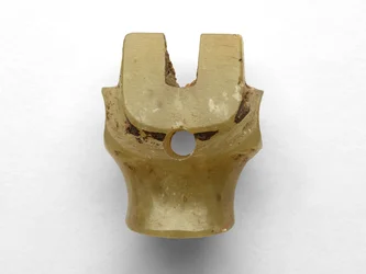 Hänge i form av ett nötkreaturshuvud, omarbetat, c.1100-1000 f.Kr.