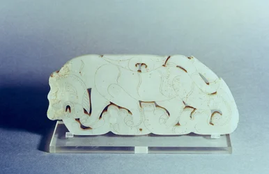 Plack i form av en tiger, Han-dynastin (206-220) (jade)