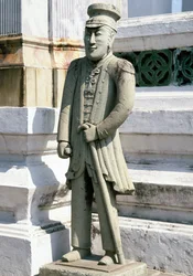 Staty av en europeisk soldat