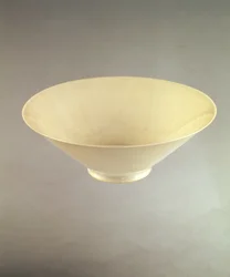 Yung lo vinkopp från Ching-te-Chen ugnarna, ca 1403-25 (porslin)