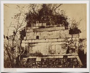 Cirkuspalatset i Chichen-Itza (basrelief av tigrar)