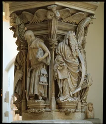Mosesbrunnen - skulptur som erkänns som den nederländske konstnären Claus Sluters (1340-1405/6) mästerverk - flamländsk gotisk konst: sockel med avbildningar av Daniel, Sakarja, Jesaja (till vänster), Mose (till höger), Jeremia och David av Claus Sluter