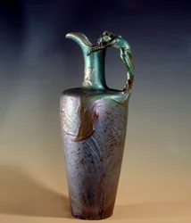 Art Nouveau: lergods och metallkrona av Clement Massier (1845-1917) 1893-1894 Paris, Musee d